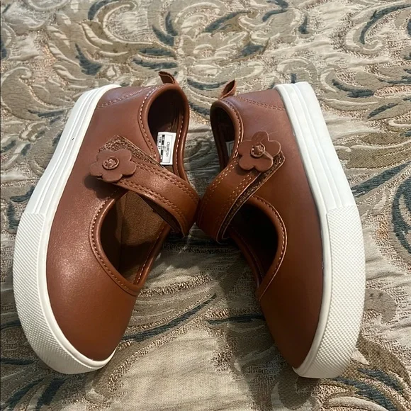 OshKosh B'gosh Brown and White Dress Shoes with Strap - Picture 6 of 7